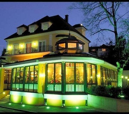 Parkhotel Neubauer Bad Sauerbrunn Eksteriør billede